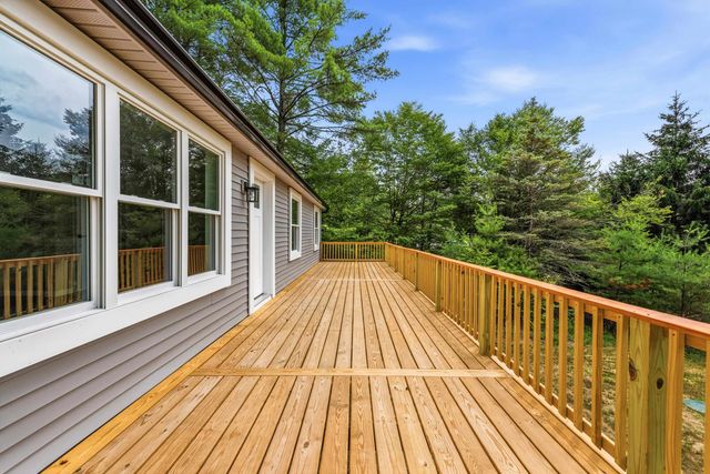 17 Fairway Drive, New Hampton, NH 03256