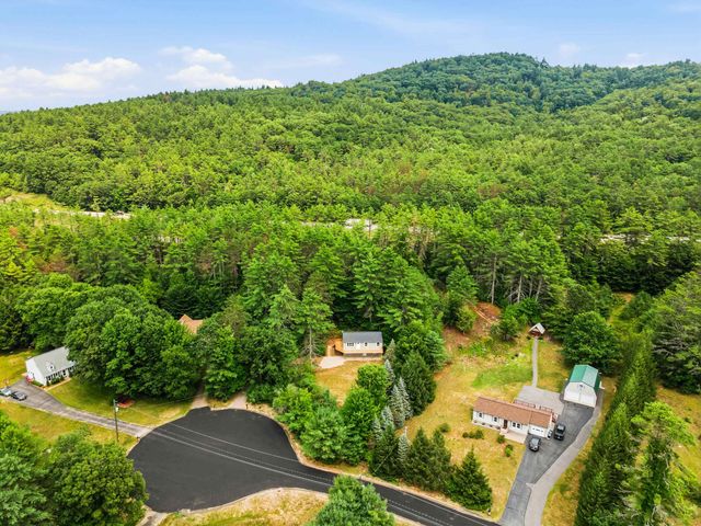 17 Fairway Drive, New Hampton, NH 03256
