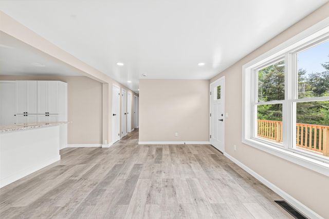 17 Fairway Drive, New Hampton, NH 03256