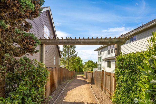 15233 273rd Drive NE, Duvall, WA 98019