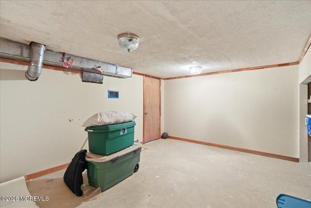 1612 Otter Drive, Toms River, NJ 08755