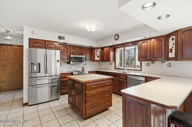 1612 Otter Drive, Toms River, NJ 08755
