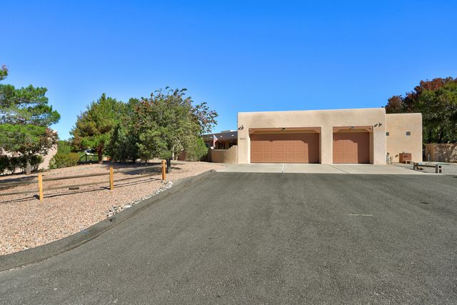 9175 Wilshire Avenue NE, Albuquerque, NM 87122