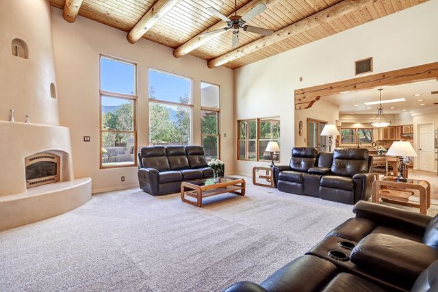 9175 Wilshire Avenue NE, Albuquerque, NM 87122