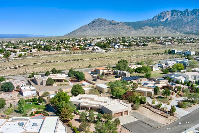 9175 Wilshire Avenue NE, Albuquerque, NM 87122