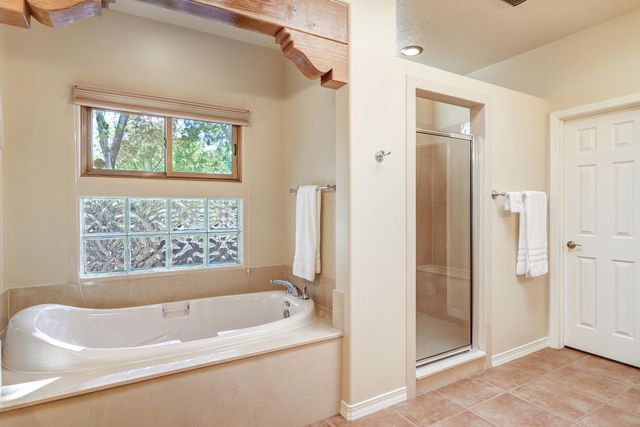 9175 Wilshire Avenue NE, Albuquerque, NM 87122