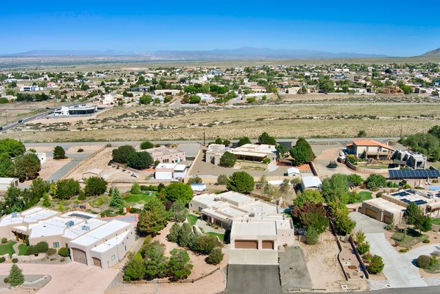 9175 Wilshire Avenue NE, Albuquerque, NM 87122