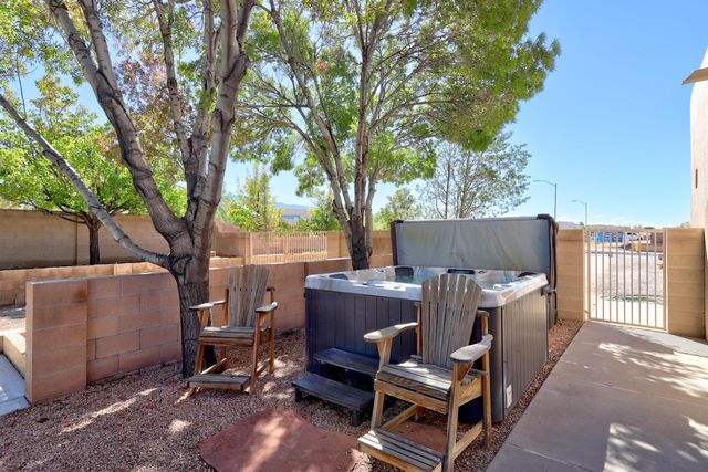 9175 Wilshire Avenue NE, Albuquerque, NM 87122