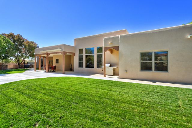 9175 Wilshire Avenue NE, Albuquerque, NM 87122