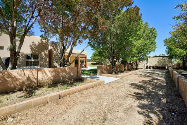 9175 Wilshire Avenue NE, Albuquerque, NM 87122