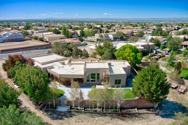 9175 Wilshire Avenue NE, Albuquerque, NM 87122