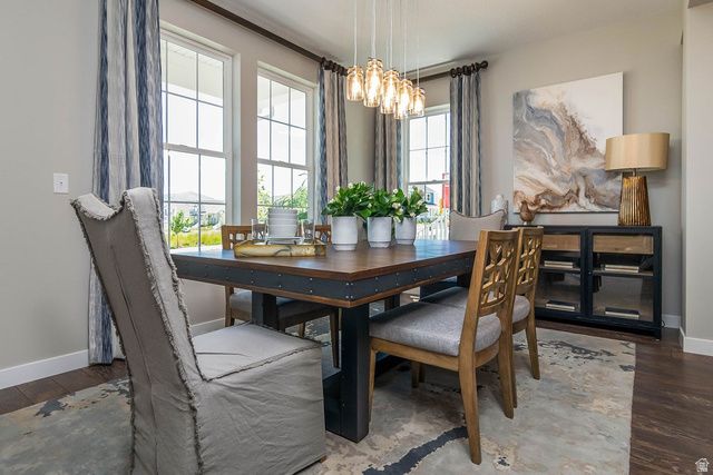 913 W HALVORSEN PKWY, Saratoga Springs, UT 84045