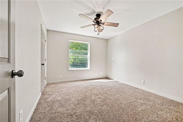 39232 Fitch Road, Richmond, MO 64085