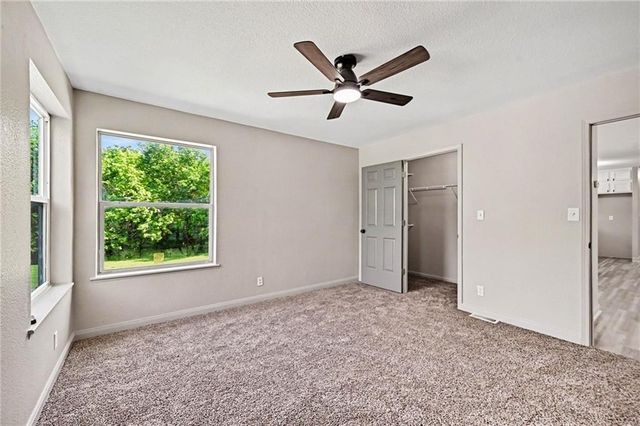 39232 Fitch Road, Richmond, MO 64085