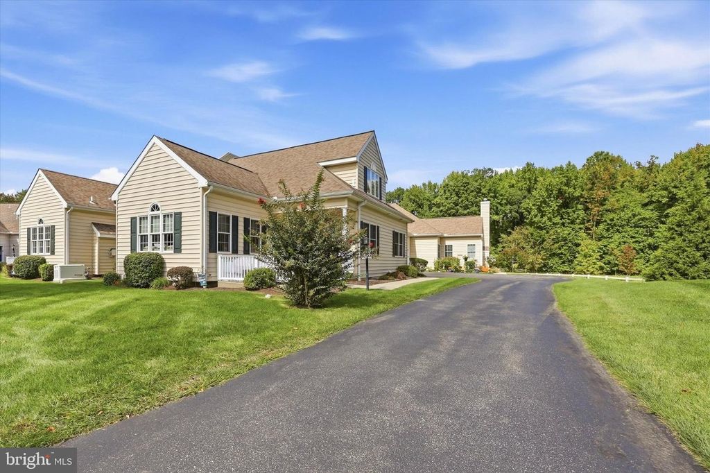 2106 HALF MILE POST N, Garnet Valley, PA 19060 — exterior