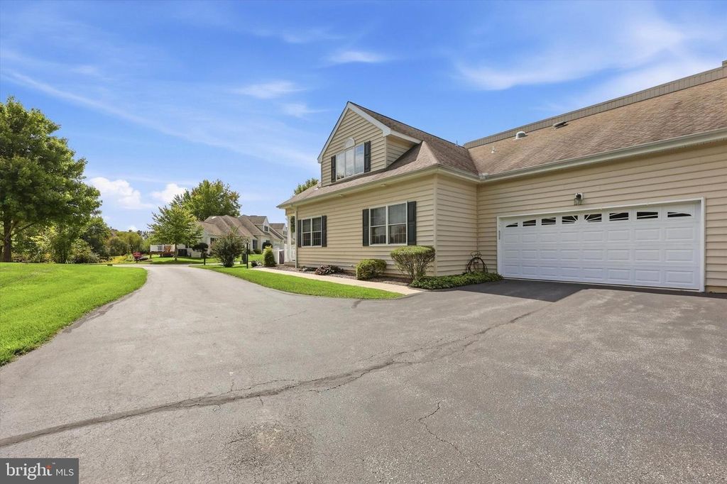 2106 HALF MILE POST N, Garnet Valley, PA 19060 — photo 2