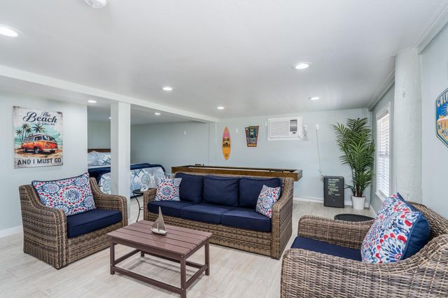 16531 Nassau Way, Jamaica Beach, TX 77554