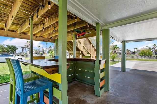 16531 Nassau Way, Jamaica Beach, TX 77554