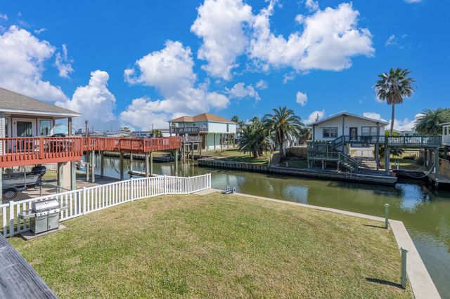 16531 Nassau Way, Jamaica Beach, TX 77554
