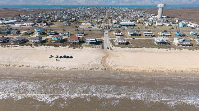 16531 Nassau Way, Jamaica Beach, TX 77554