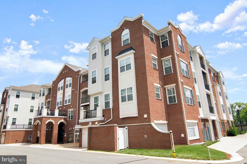 10273 FOUNTAIN CIR #306, Manassas, VA 20110