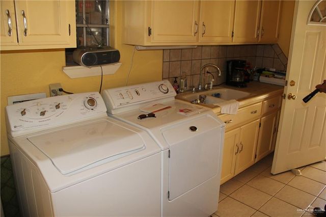 1405 S Brier Street, Alton, TX 78573