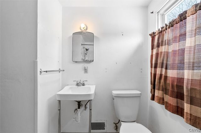 313 Academy Place, Syracuse, NY 13207