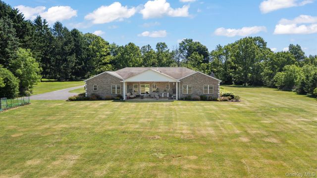41 Flint Road, Millbrook, NY 12545