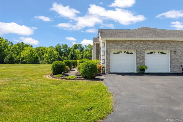 41 Flint Road, Millbrook, NY 12545
