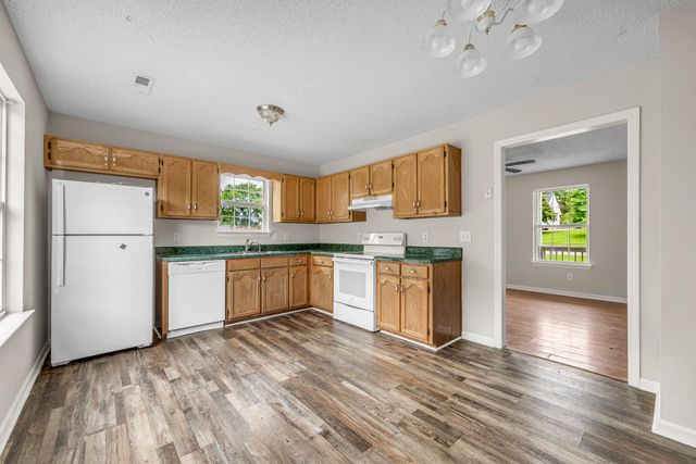 129 Apple Valley Court NE, Charleston, TN 37310