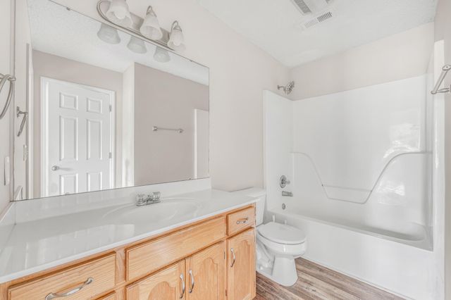 129 Apple Valley Court NE, Charleston, TN 37310
