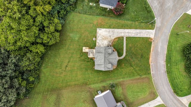 129 Apple Valley Court NE, Charleston, TN 37310