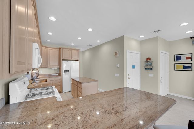 209-4 Beachfront, Manasquan, NJ 08736