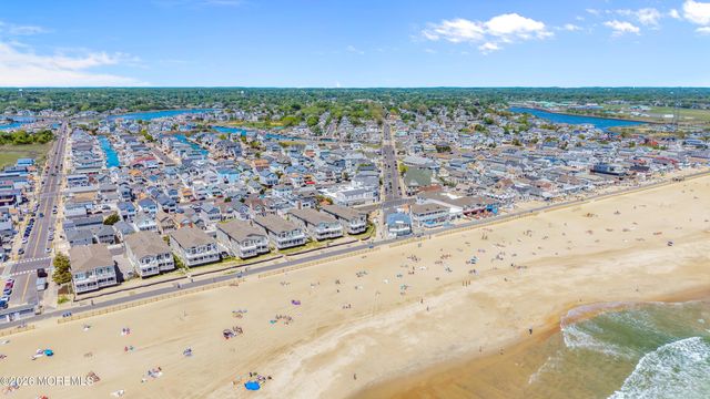 209-4 Beachfront, Manasquan, NJ 08736