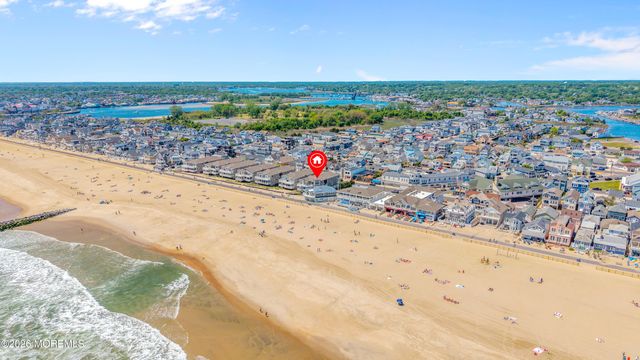 209-4 Beachfront, Manasquan, NJ 08736