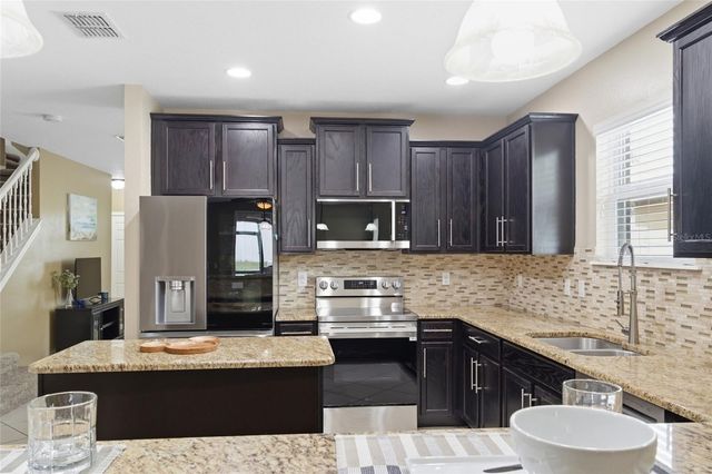 722 BLACK EAGLE DRIVE, Groveland, FL 34736