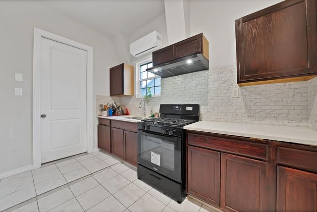 6205 Bellaire Drive S, Fort Worth, TX 76132