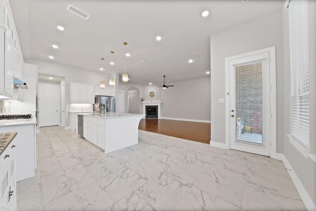 6205 Bellaire Drive S, Fort Worth, TX 76132