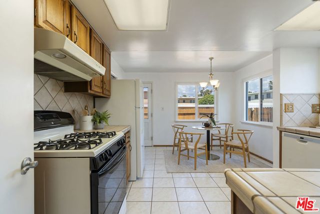 1113 Palms Boulevard, Venice, CA 90291