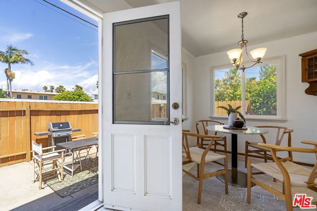 1113 Palms Boulevard, Venice, CA 90291