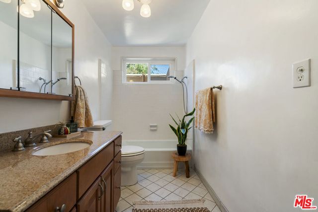 1113 Palms Boulevard, Venice, CA 90291