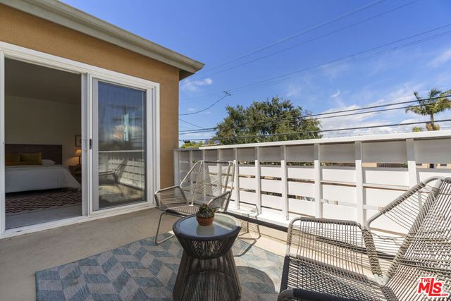 1113 Palms Boulevard, Venice, CA 90291