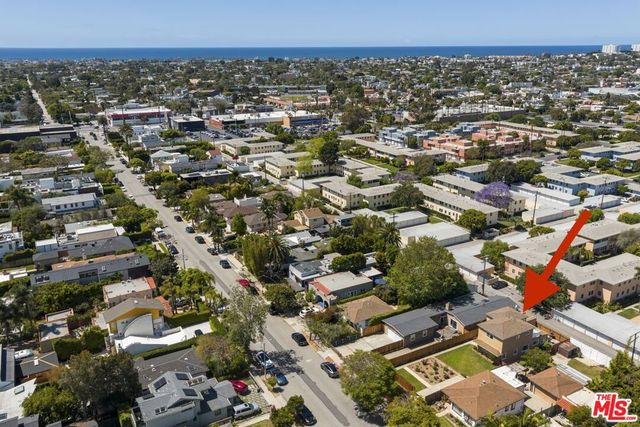 1113 Palms Boulevard, Venice, CA 90291