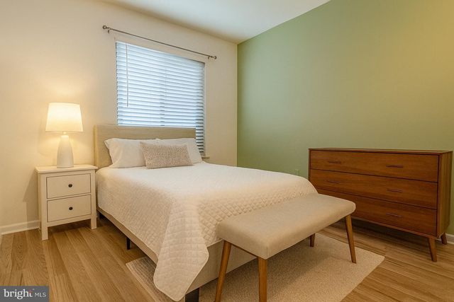 10707 MUIRFIELD DR, Potomac, MD 20854