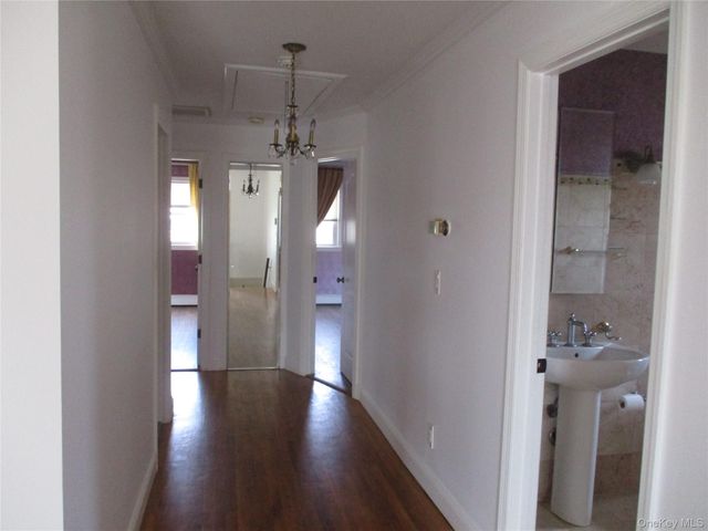 429 E Park Avenue 2nd Floor, Long Beach, NY 11561