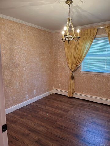 429 E Park Avenue 2nd Floor, Long Beach, NY 11561