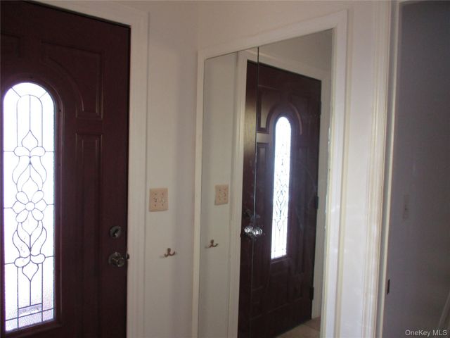 429 E Park Avenue 2nd Floor, Long Beach, NY 11561