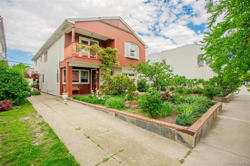 429 E Park Avenue 2nd Floor, Long Beach, NY 11561