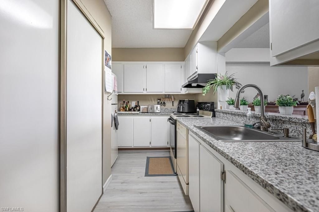 7410 Lake Breeze DR 208, FORT MYERS, FL 33907 — photo 3