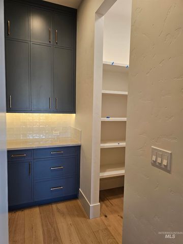 11385 N Elk Ridge Way, Boise, ID 83714